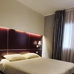 Uniclub House Apartment