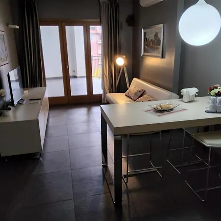 Uniclub House * 코센차