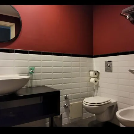 Uniclub House *