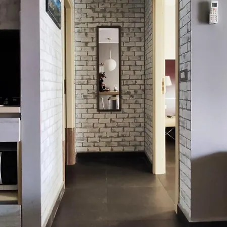 Uniclub House